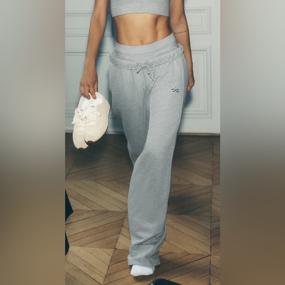 ALO Yoga Pants - ALO Yoga Accolade Straight Leg Sweatpants in Athletic Heather Gray